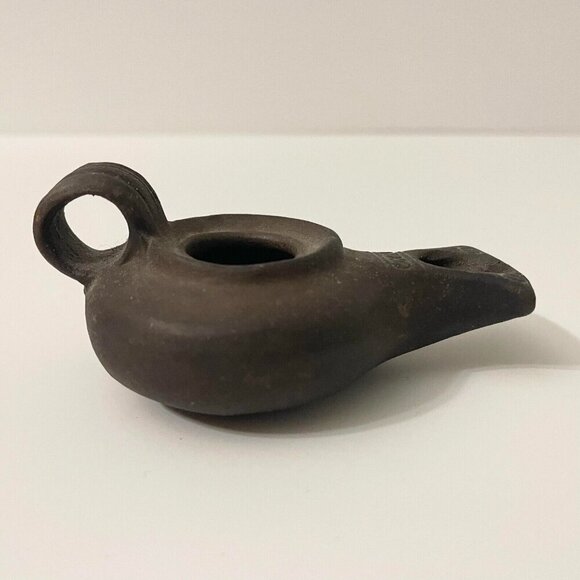 Vtg ROM Royal Ontario Museum Mini Oil Lamp Display Figurine 3.5 Inch Long - Picture 10 of 12